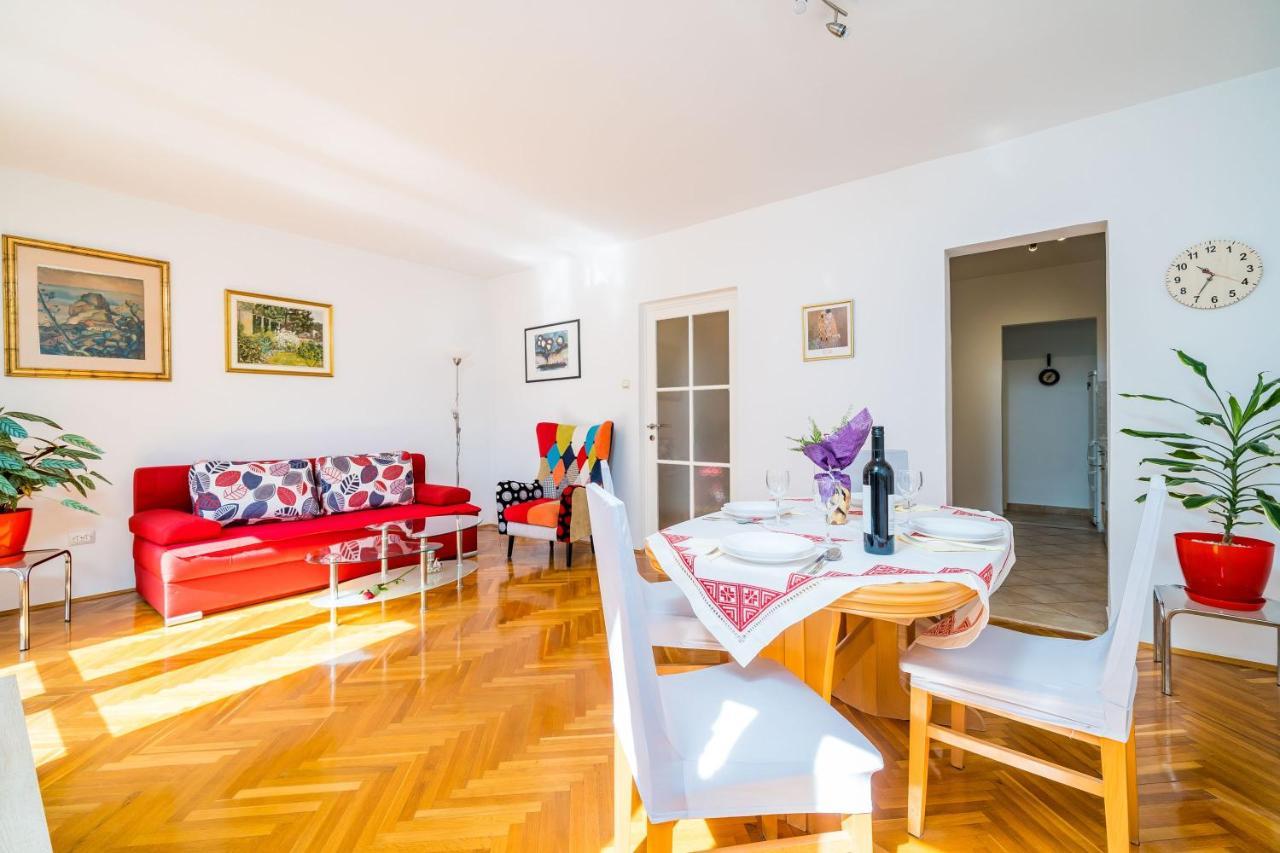 Lia Apartment